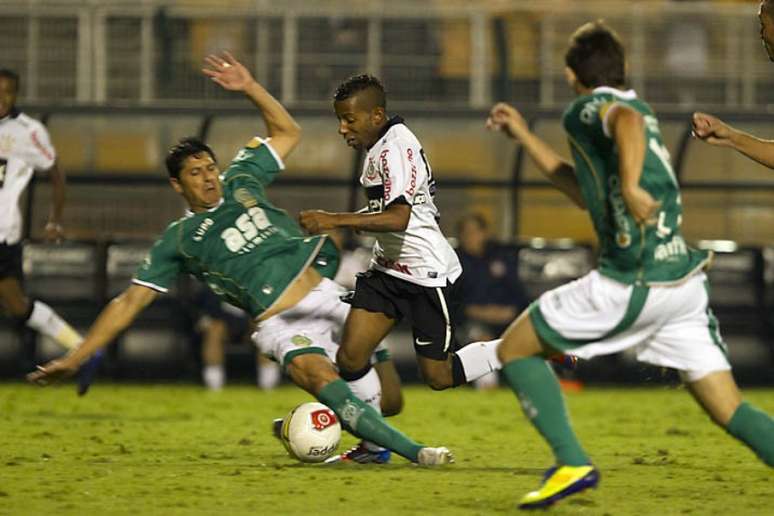 Último duelo: Guarani 0 x 1 Corinthians - Paulistão 2013 (Foto: Daniel Augusto Jr/Ag. Corinthians)
