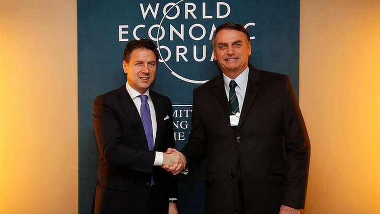 Primeira bilateral de Bolsonaro em Davos foi com o primeiro-ministro da Itália Giuseppe Conte, que representa um governo anti-imigração e que encara com suspeição a União Europeia