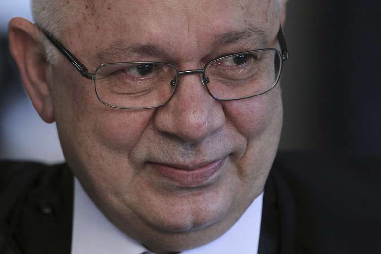 Ex-ministro do Supremo Tribunal Federal (STF) Teori Zavascki 29/11/2012 REUTERS/Ueslei Marcelino