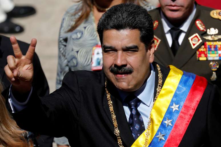 Maduro, ao chegar a parlamento para discurso anual em Caracas 14/1/2019 REUTERS/Manaure Quintero/File Photo