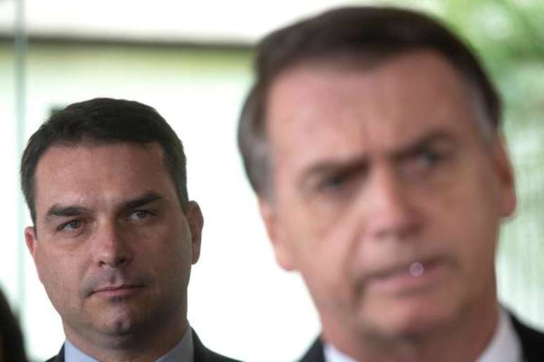 Flávio, filho mais velho de Bolsonaro, vem sendo questionado por causa de movimentações financeiras
