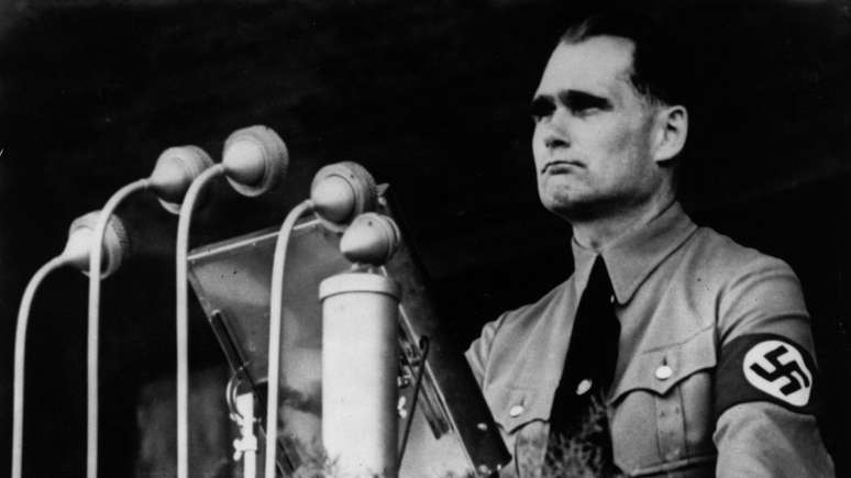 Rudolf Hess era um dos aliados mais próximos de Hitler, sendo chamado de 'vice-führer'