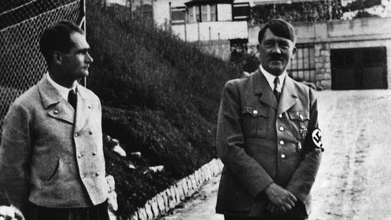 Missão de paz com a Grã-Bretanha, conduzida por Hess, foi condenada por Hitler