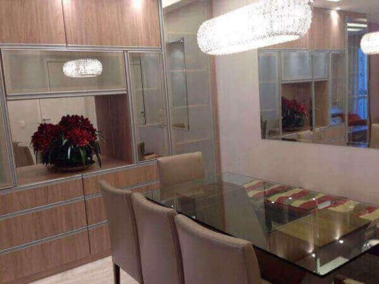 64- Lustres para sala de jantar deixam o ambiente mais sofisticado e convidativo. Foto: Pinterest