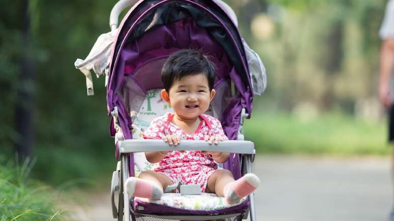 As taxas de natalidade estão em queda na China, apesar do fim da política do filho único