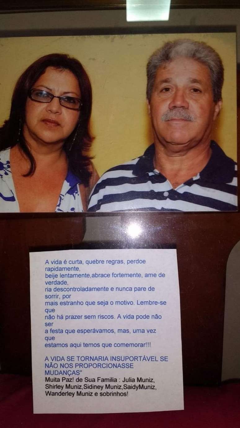 Siley Muniz Paulino e seu marido, Newton Paulino, que caiu na depressão após o assassinato do filho, Bruno, e adoeceu, morrendo sete anos depois