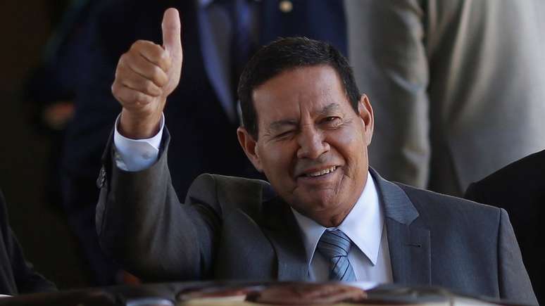 Mour&atilde;o diz que o novo decreto "diminui a burocracia" no acesso a informa&ccedil;&otilde;es p&uacute;blicas