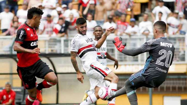 Liziero disputa jogada na final da Copinha de 2018 (Foto: Marco Galvão/Fotoarena/Lancepress!)
