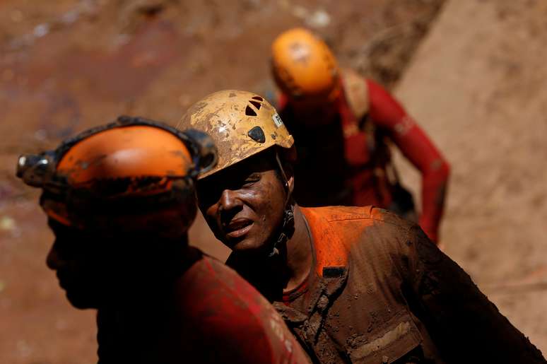 Membros de equipe de resgate em Brumadinho
28/01/2019 REUTERS/Adriano Machado 