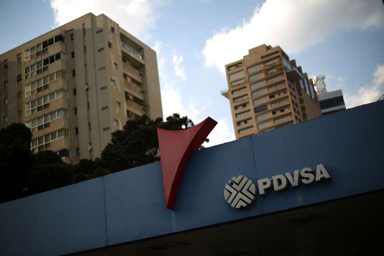 Logo da PDVSA em posto de gasolina em Caracas 28/01/2019 REUTERS/Andres Martinez Casares