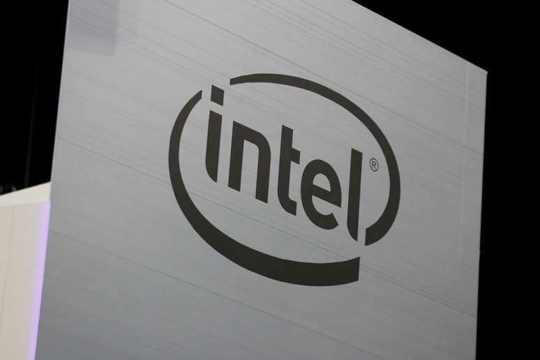 Logotipo da Intel é visto em Los Angeles. 12/06/2018. REUTERS/Mike Blake