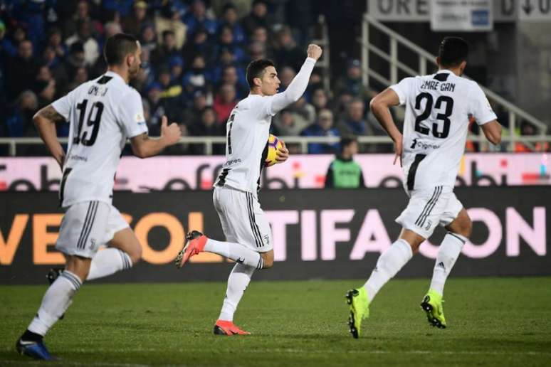 O duelo vai marcar o encontro entre os dois melhores ataques da Serie A (Foto: AFP)