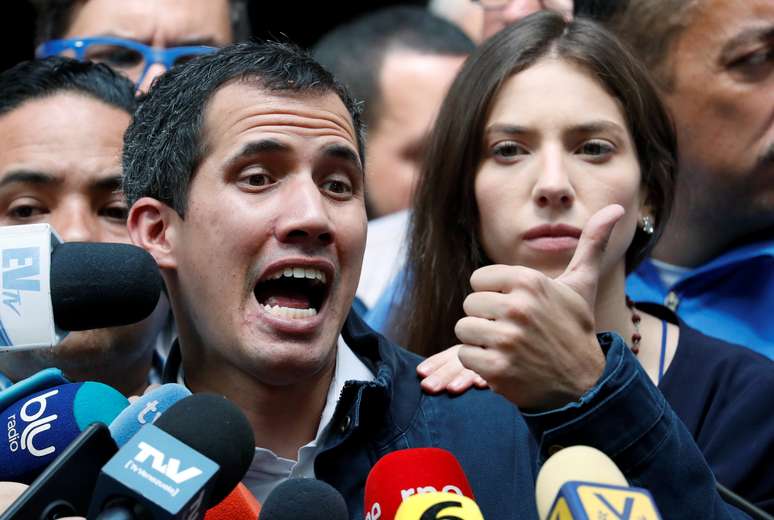 L&iacute;der da oposi&ccedil;&atilde;o venezuela Juan Guaid&oacute; concede entrevista em Caracas 27/01/2019 REUTERS/Carlos Garcia Rawlins