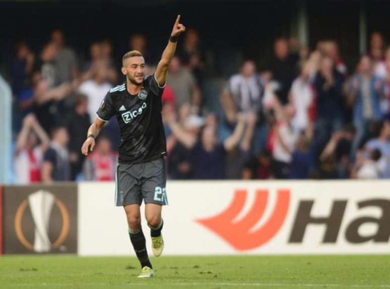 Ziyech é um dos principais destaques do Ajax nos últimos anos (Foto: Miguel Riopa / AFP)