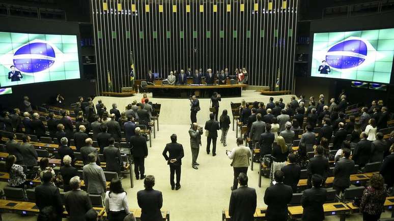 Duas casas do Legislativo devem eleger seus presidentes para um período de dois anos nesta sexta