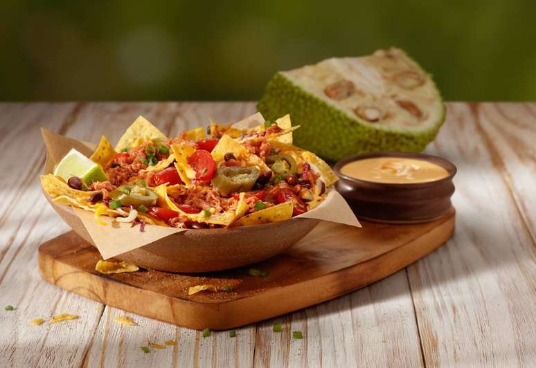 Jack Nachos (R$ 42), do Outback, é composto por tortillas de milho e carne de jaca.