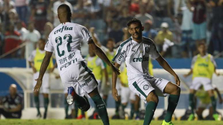 Com gol de Felipe Pires, Palmeiras bate o Oeste e garante mais três pontos (Foto: Ricardo Moreira/Fotoarena)