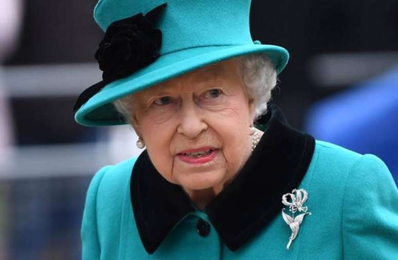 Elizabeth II assinou mensagem em nome dela e do príncipe Philip