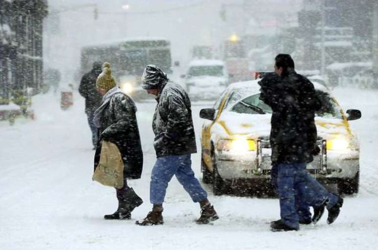 Onda de frio extremo deixa ao menos 10 mortos nos EUA