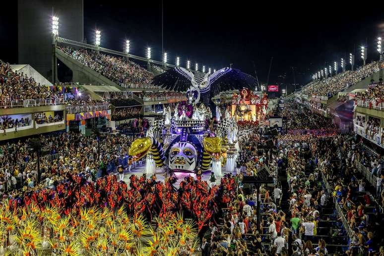 Catorze participantes disputam o título do grupo especial carioca