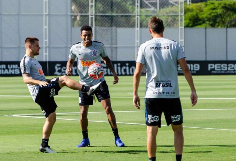 Corinthians treinou na manhã desta sexta, no CT Joaquim Grava (Foto: Gero Rodrigues/Ofotografico/Lancepress!)