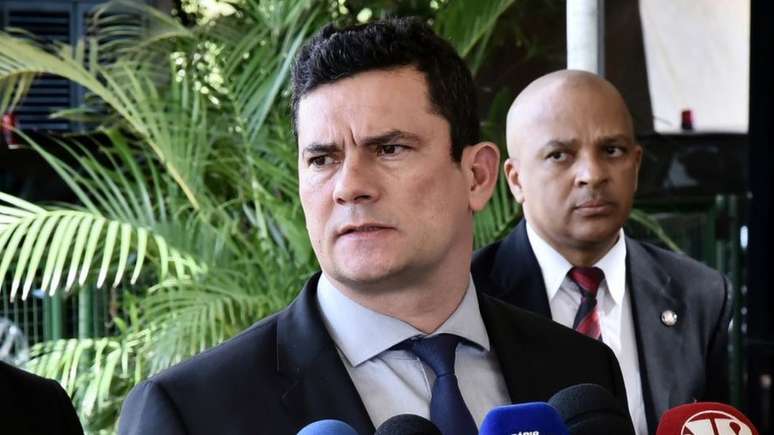 O ministro Sergio Moro quer 'retomar o controle das prisões'