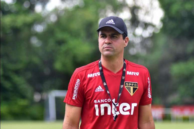 O técnico André Jardine está pressionado no São Paulo (Foto: Eduardo Carmim/Photo Premium/Lancepress!)