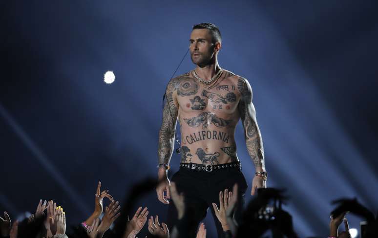 Adam Levine, do Marron 5, durante show do intervalo do Super Bowl
03/02/2019
REUTERS/Mike Segar