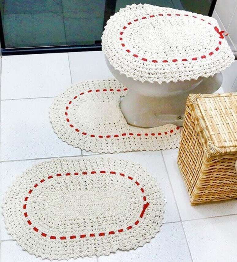 2- O tapete de crochê para banheiro foi confeccionado em barbante. Fonte: Ponto da Arte