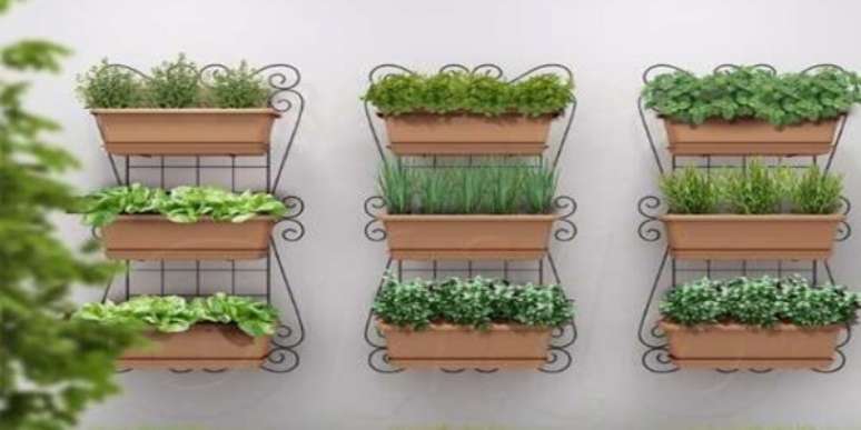 60. Estrutura met&aacute;lica pr&oacute;pria para hortas verticais. Foto de Uma Casa Como Poucas