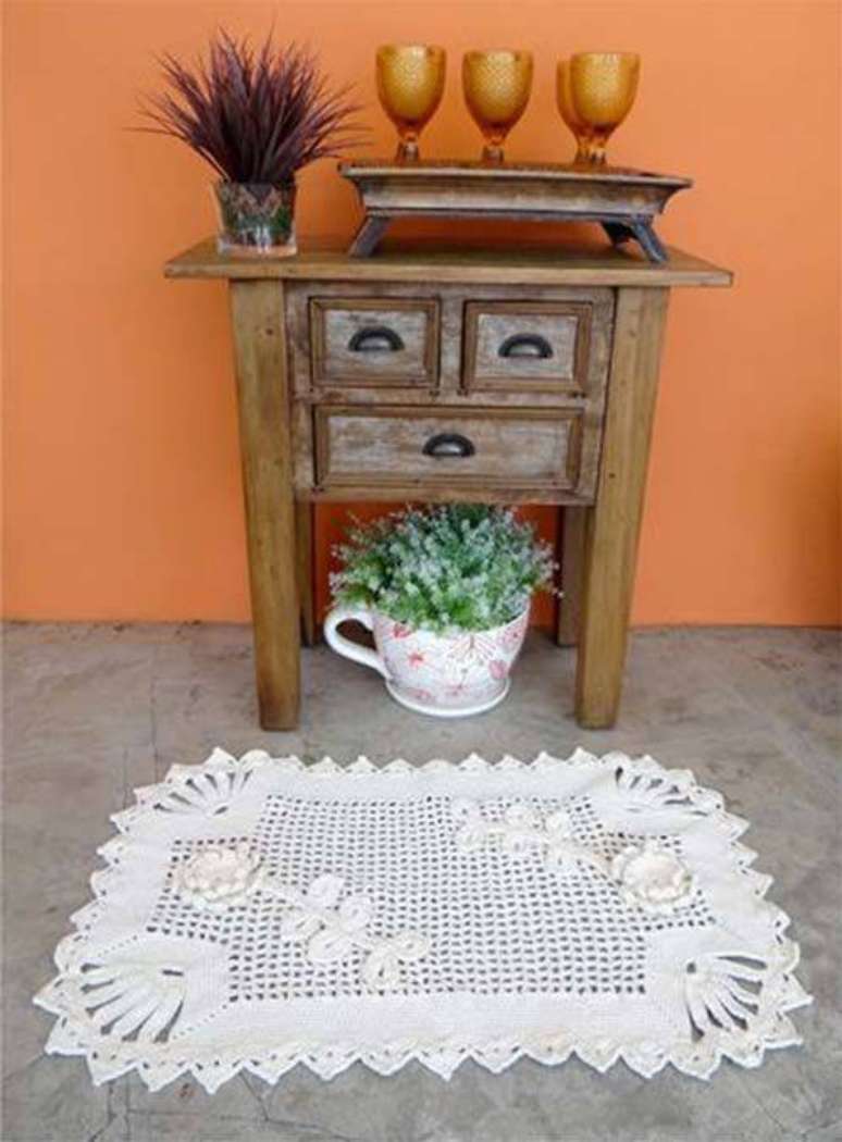 73. Numa cozinha mais r&uacute;stica os tapetes de barbante ficam perfeitos