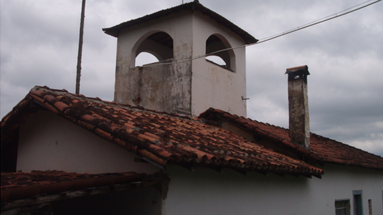 Esqueleto de Mengele é usado desde 2016 como material didático em aulas de medicina forense da USP; na imagem, torre de sua casa em Serra Negra