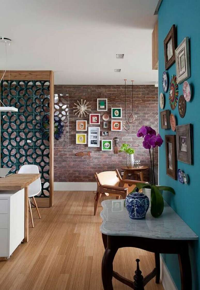 37. A divisória de cobogó também pode ser utilizado para ambientes com estilo moderno e rústico – Foto: Decora Gi