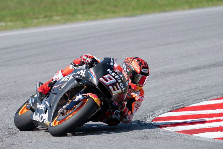 Marc Marquez lidera o primeiro dia de testes da pré-temporada da MotoGP em Sepang