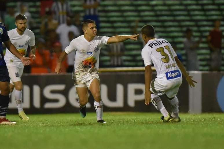 Santos saiu atrás no placar mas se recuperou