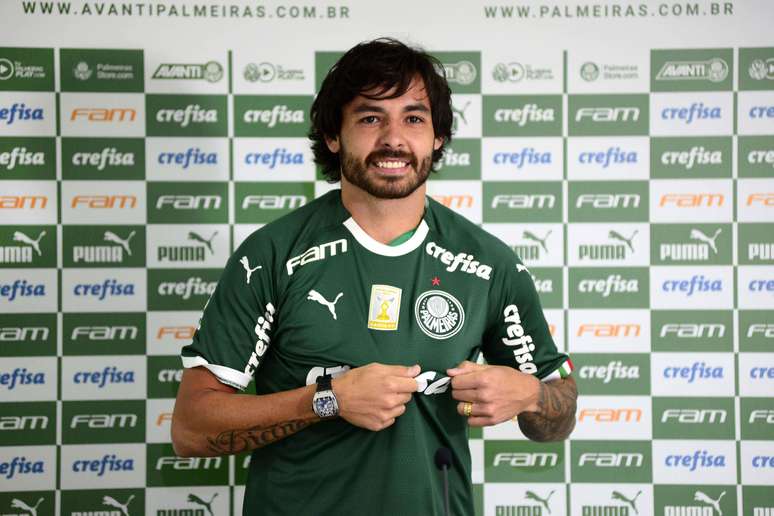 Apresentação do jogador Ricardo Goulart, novo reforço da equipe do Palmeiras, no Centro Universitário FAM, na região central da capital paulista, na manhã desta quarta-feira, 6 de fevereiro de 2019