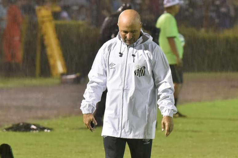 Sampaoli presenciou chuva de água e gols na noite desta quarta-feira, em Teresina-PI (Foto: Ivan Storti/Santos FC)