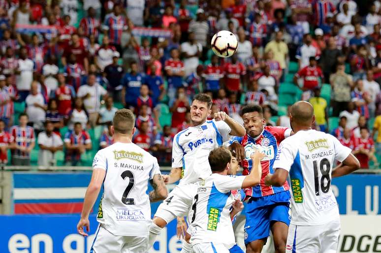 Lateral Moisés durante partida entre Bahia x Liverpool-URU, válida pela Copa Sulamericana, realizada nessa quinta (07), na Arena Fonte Nova