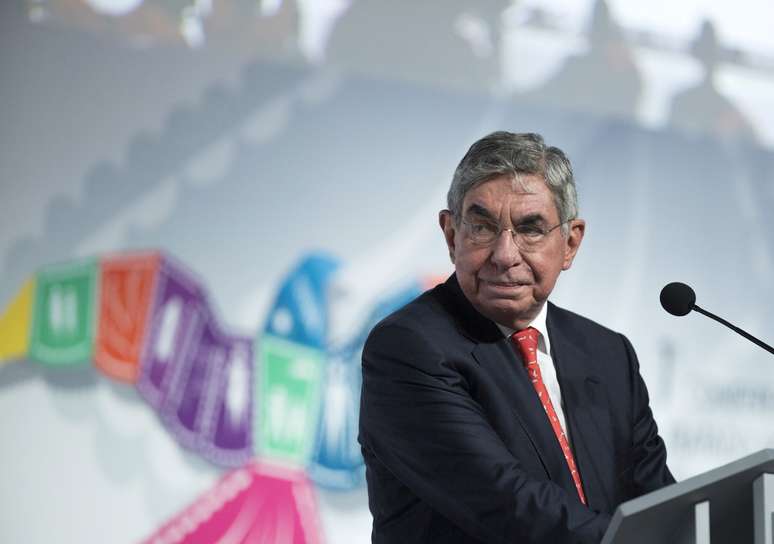 Ex-presidente da Costa Rica e ganhador do Nobel da Paz, Óscar Arias
24/08/2015
REUTERS/Victor Ruiz Garcia