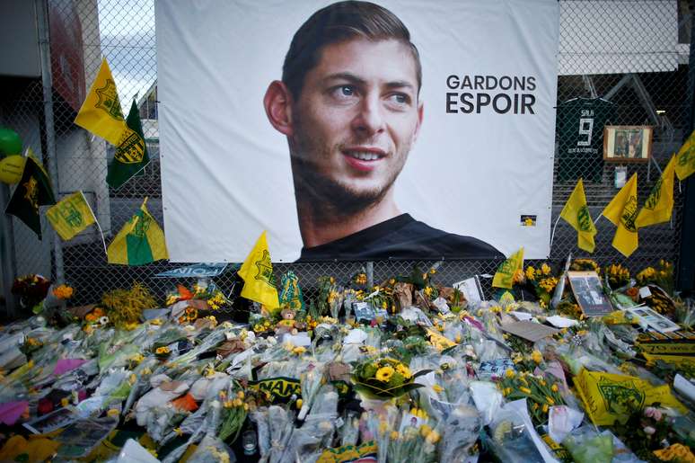 Homenagem ao ex-jogador do Nantes Emiliano Sala