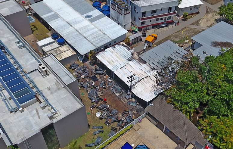 Vista aérea do local onde um incêndio deixou dez mortos e três pessoas feridas, uma delas em estado grave, no Centro de Treinamento do Flamengo