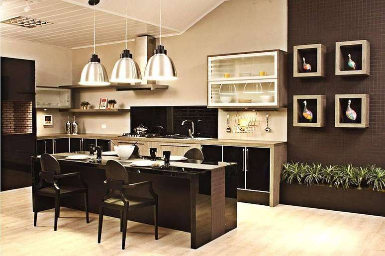 7. Além de oferecer muitas vantagens, o piso vinílico combina com vários estilos de decoração e ambientes