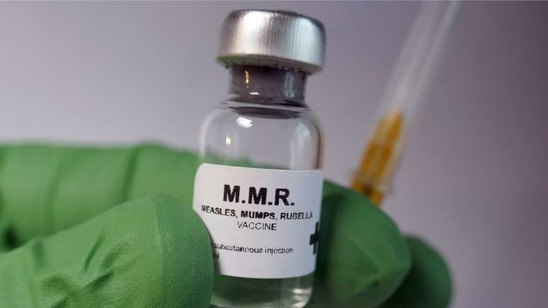 Uma eventual ligação entre a vacina contra sarampo, caxumba e rubéola (MMR, na sigla em inglês) e o autismo foi descartada por diversos estudos e organizações