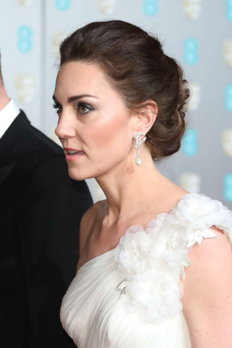 Kate Middleton usa joias que pertenciam a princesa Diana em Bafta Awards