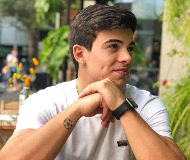 Thomaz Costa é ex-namorado de Larissa Manoela.