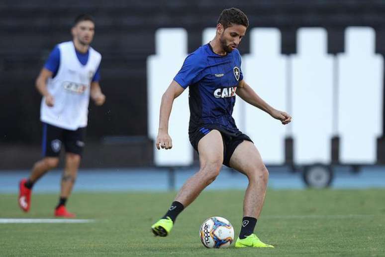 Zagueiro é uma das contratações da equipe para 2019 (Foto: Foto: Vitor Silva/SSPress/Botafogo)