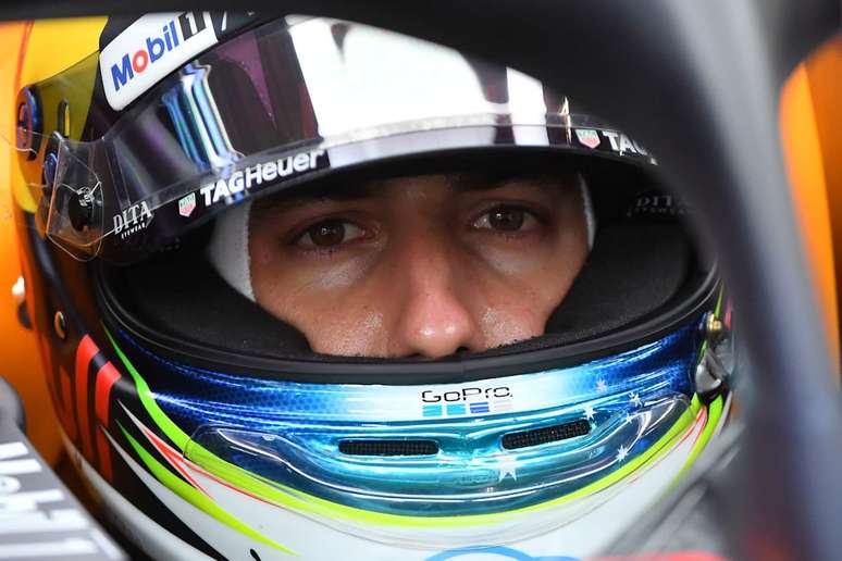 Ricciardo planeja “incomodar” os engenheiros com seu feedback