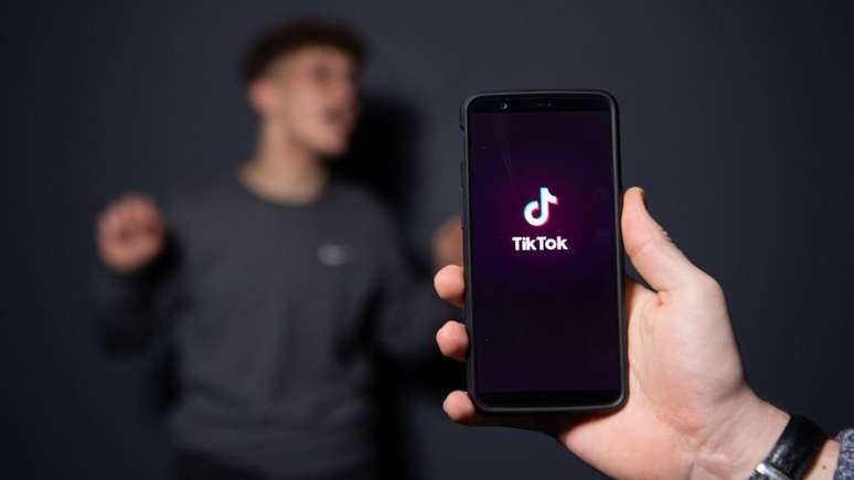 O TikTok atingiu 100 milhões de usuários em apenas um ano, com um bilhão de visualizações diárias