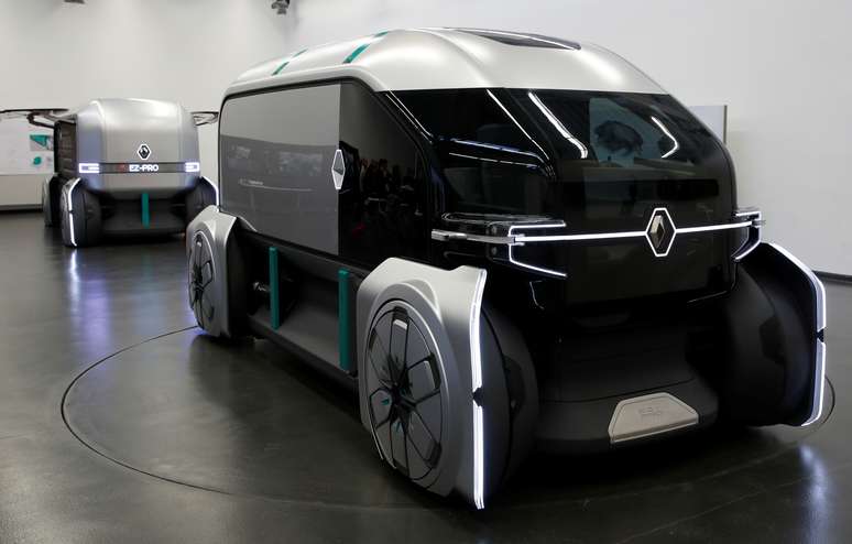 Modelo de ve&iacute;culos auto&ocirc;nomo &eacute; mostrado numa exposi&ccedil;&atilde;o na Fran&ccedil;a.  Picture taken September 13, 2018.   REUTERS/Philippe Wojazer - 