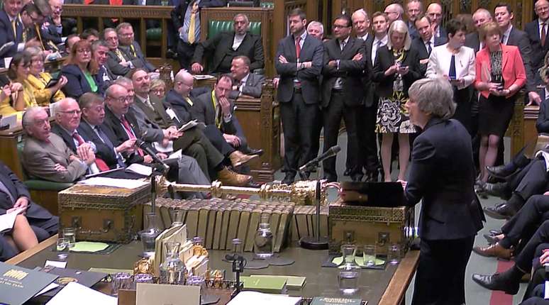 Primeira-ministra britânica, Theresa May, fala no Parlamento
13/02/2019
Reuters TV via REUTERS
